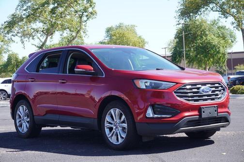 2022 Ford Edge Titanium
