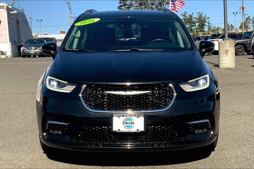 2021 Chrysler Pacifica Touring-L