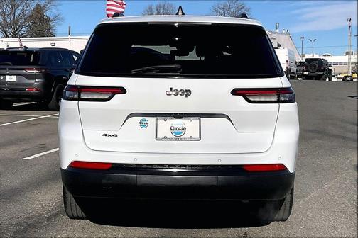 2023 Jeep Grand Cherokee L Laredo