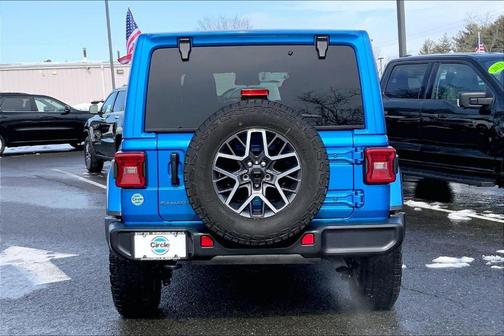 2025 Jeep Wrangler Sahara
