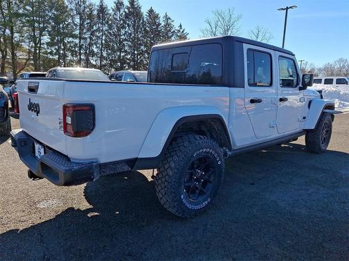 2026 Jeep Gladiator Sport