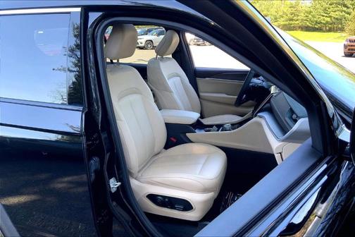 Diamond Black 2024 Jeep Grand Cherokee L Limited