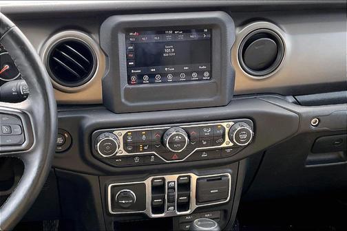 2020 Jeep Gladiator Sport