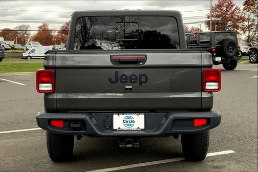 2022 Jeep Gladiator Sport