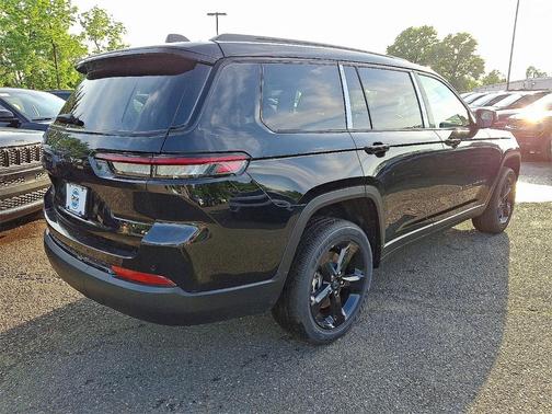 2025 Jeep Grand Cherokee L Laredo