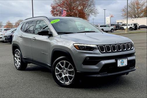 2023 Jeep Compass Latitude Lux