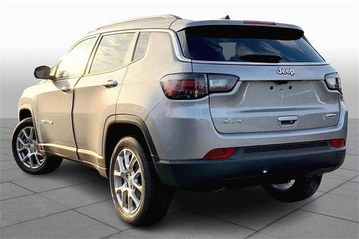 2023 Jeep Compass Latitude Lux