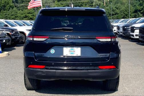 Midnight Sky 2024 Jeep Grand Cherokee Limited