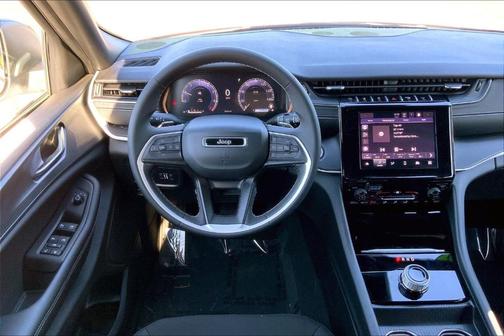 2024 Jeep Grand Cherokee Laredo