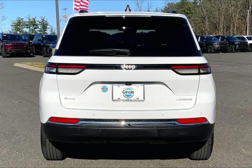 2024 Jeep Grand Cherokee Laredo