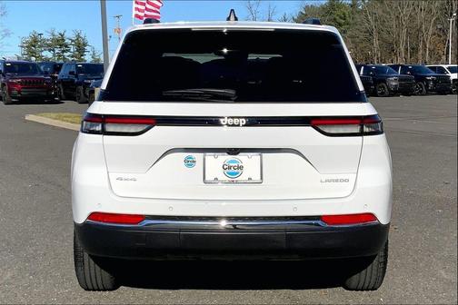 2024 Jeep Grand Cherokee Laredo