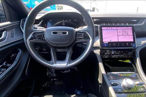 Diamond Black 2025 Jeep Grand Cherokee Overland