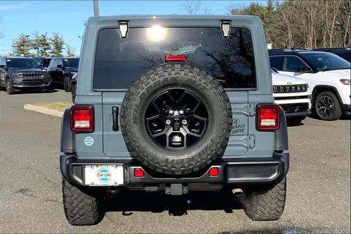 2025 Jeep Wrangler Sport