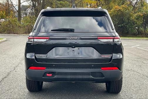 2022 Jeep Grand Cherokee Trailhawk