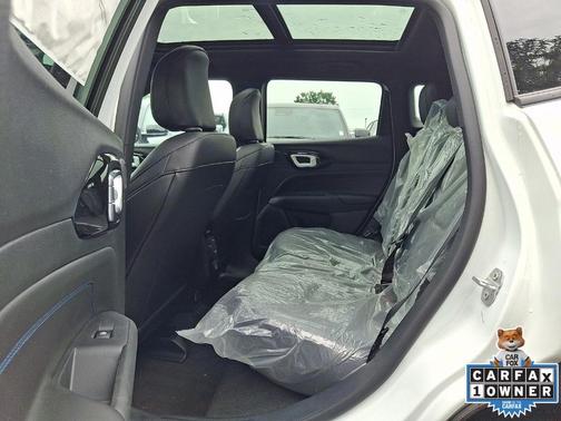 Bright White Clearcoat 2026 Jeep Compass Limited