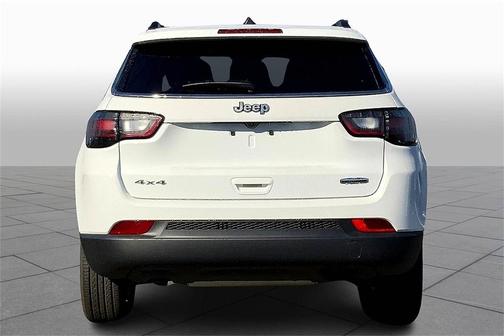 2023 Jeep Compass Latitude Lux