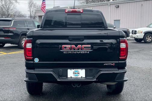Onyx Black 2024 GMC Canyon AT4