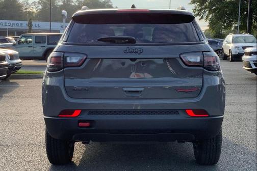 2023 Jeep Compass Trailhawk