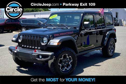 Black Clearcoat 2023 Jeep Wrangler Rubicon