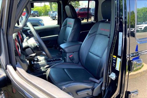 Black Clearcoat 2023 Jeep Wrangler Rubicon