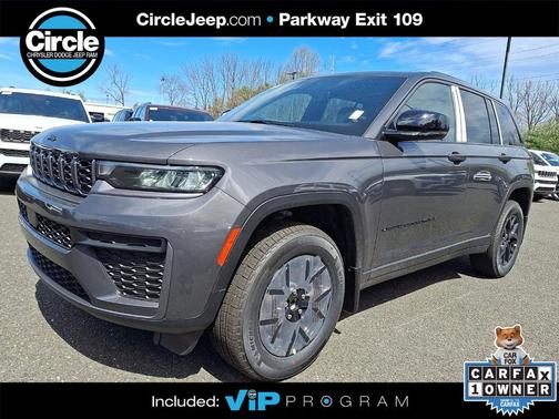 Metallic 2026 Jeep Grand Cherokee Laredo