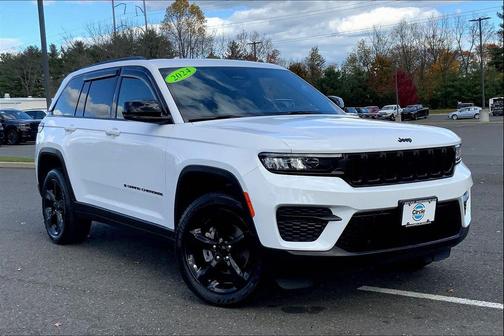 2024 Jeep Grand Cherokee Laredo