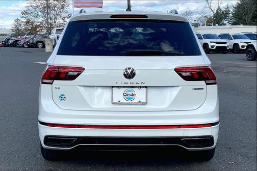 2024 Volkswagen Tiguan 2.0T SE R-Line Black