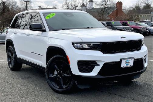 2023 Jeep Grand Cherokee Altitude