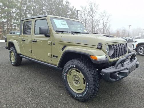 2026 Jeep Gladiator Sport