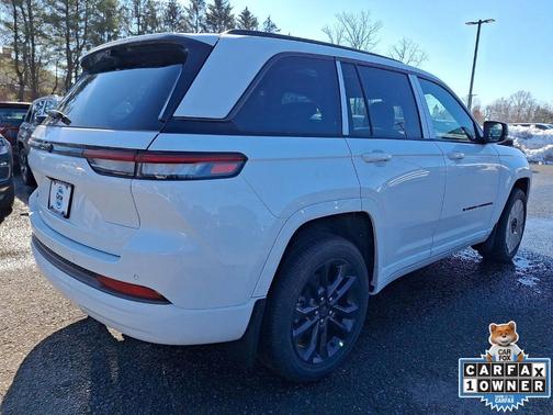 Bright White Clearcoat 2026 Jeep Grand Cherokee Limited