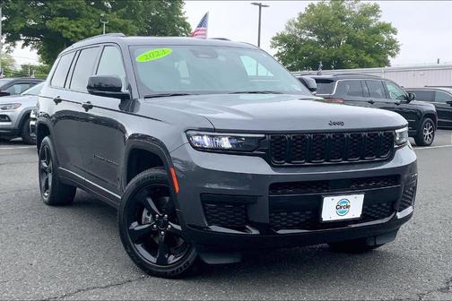Metallic 2023 Jeep Grand Cherokee L Laredo