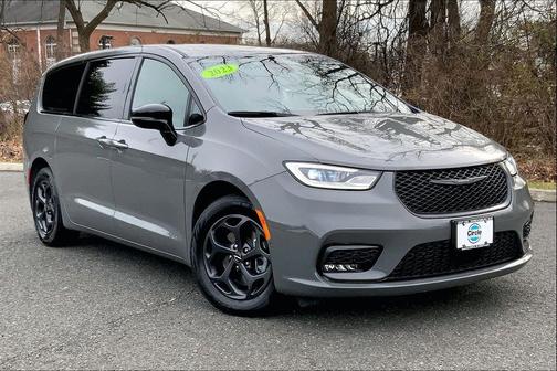 2023 Chrysler Pacifica Hybrid Limited