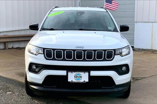 Bright White Clearcoat 2022 Jeep Compass Latitude Lux