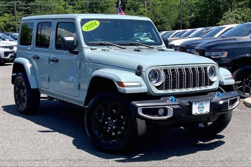 Earl Clearcoat 2024 Jeep Wrangler 4xe Sahara
