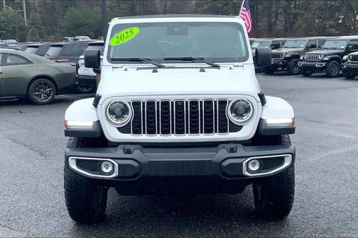 Bright White Clearcoat 2025 Jeep Wrangler Sahara