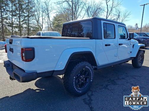 2026 Jeep Gladiator Sport