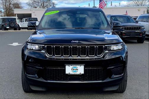 2023 Jeep Grand Cherokee Laredo