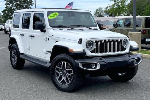 Bright White Clearcoat 2025 Jeep Wrangler Sahara