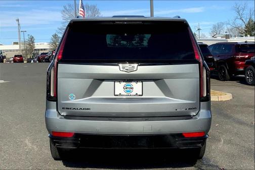 2024 Cadillac Escalade Sport