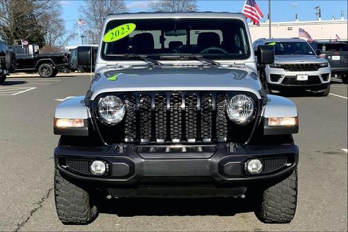 2023 Jeep Gladiator Sport