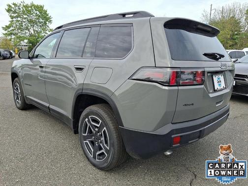Sting Gray Clearcoat 2026 Jeep Cherokee LAREDO/LIMITED