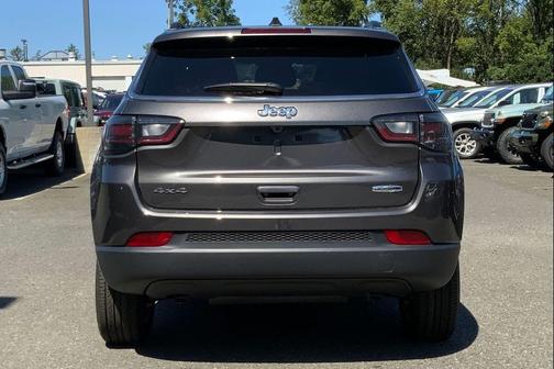 2023 Jeep Compass Latitude Lux