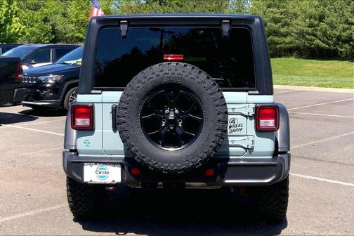 Earl Clearcoat 2024 Jeep Wrangler Sport