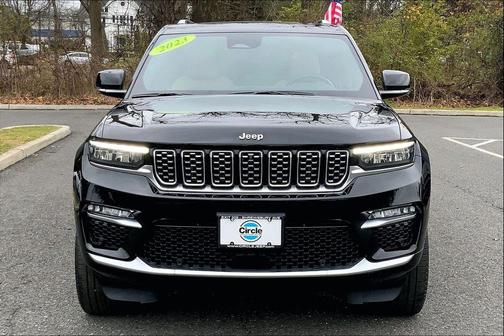 2023 Jeep Grand Cherokee Summit