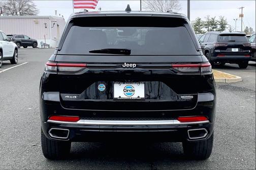 2023 Jeep Grand Cherokee Summit