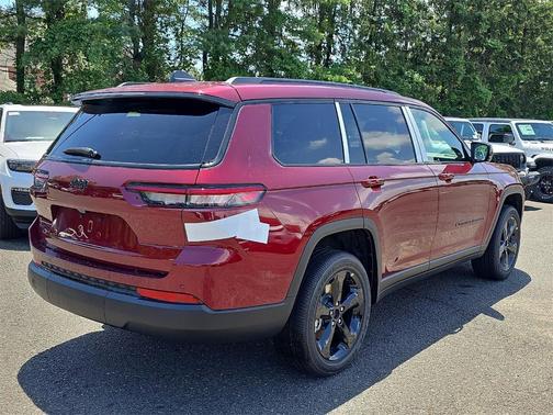 2025 Jeep Grand Cherokee L Laredo