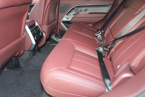 2025 Land Rover Range Rover P530 SE