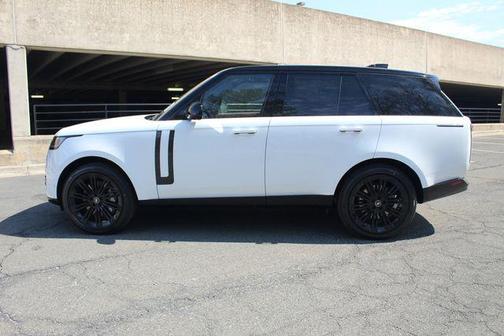 2025 Land Rover Range Rover P530 SE
