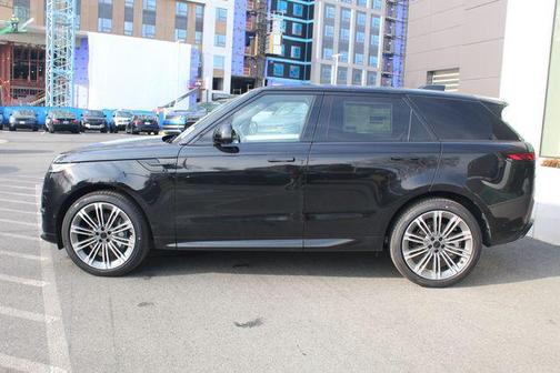 2026 Land Rover Range Rover Sport SE
