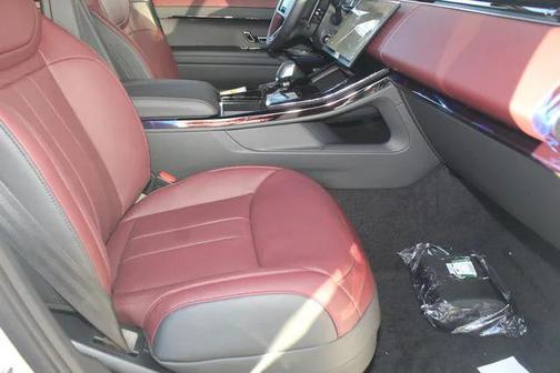 2026 Land Rover Range Rover Sport SE